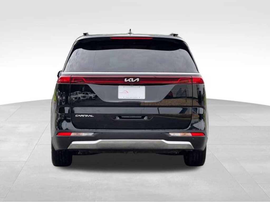 Used 2024 Kia Carnival SX Prestige MPV