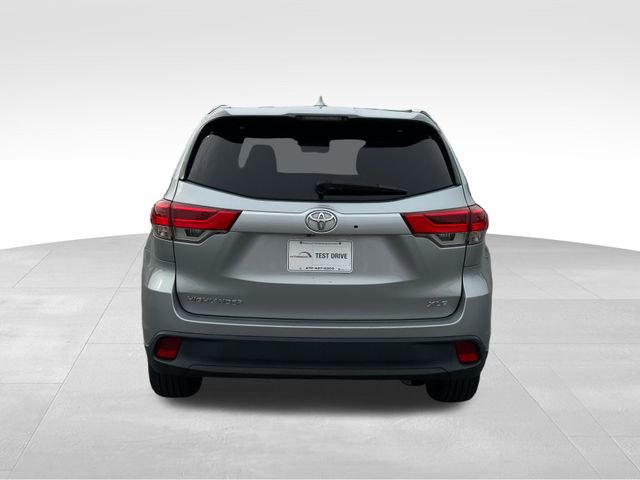2017 Toyota Highlander XLE photo 3