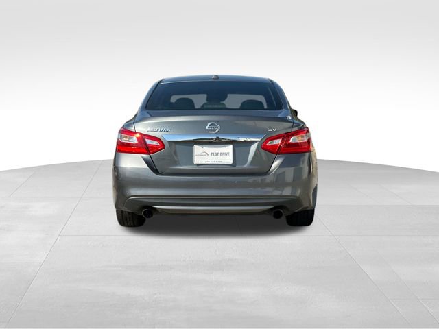2017 Nissan Altima 2.5 SV photo 4