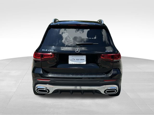 2022 Mercedes Benz GLB 250 photo 4