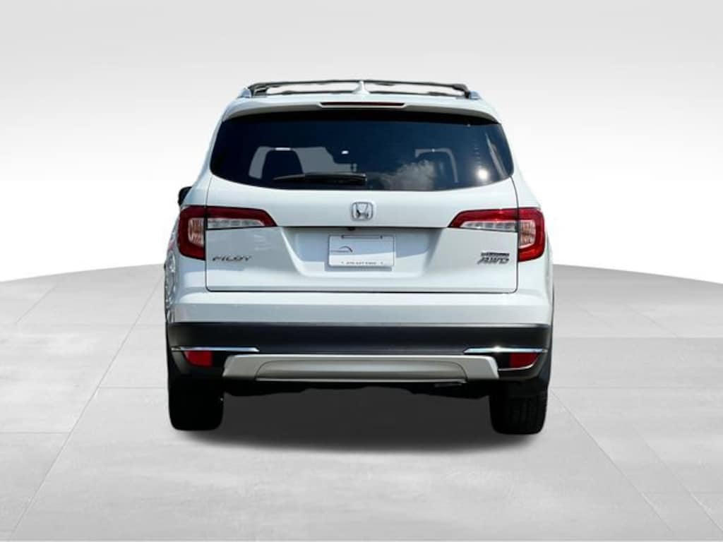 Used 2022 Honda Pilot Touring 8 Passenger SUV