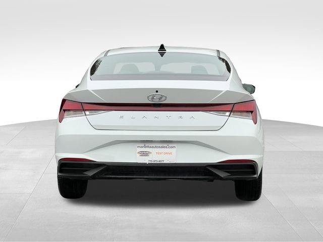 2023 Hyundai Elantra SEL photo 4