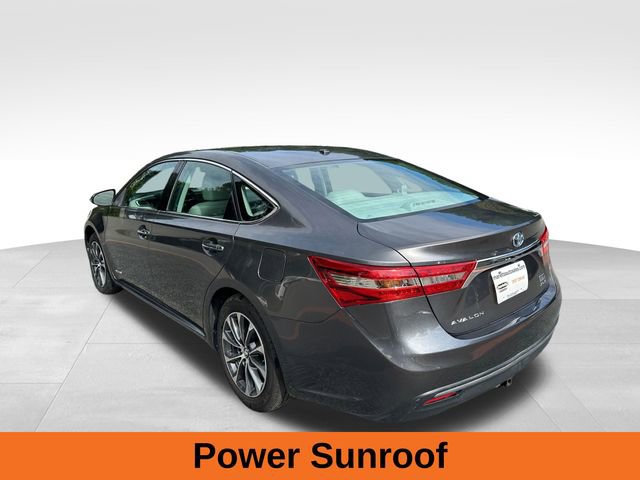 2016 Toyota Avalon Hybrid XLE Plus photo 2