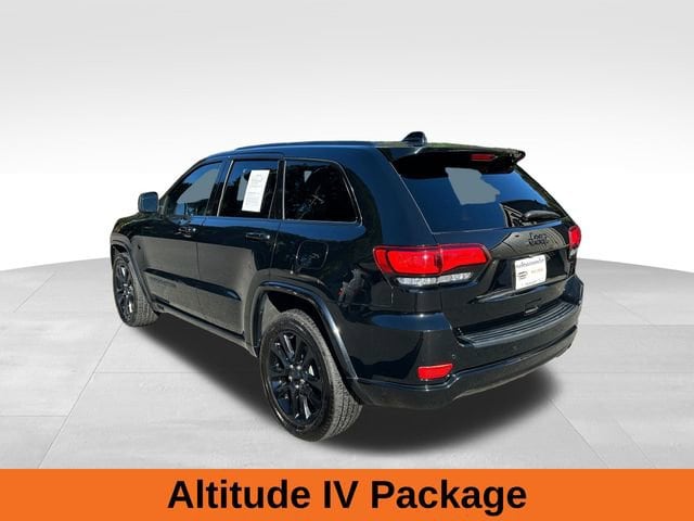 2019 Jeep Grand Cherokee Altitude photo 3