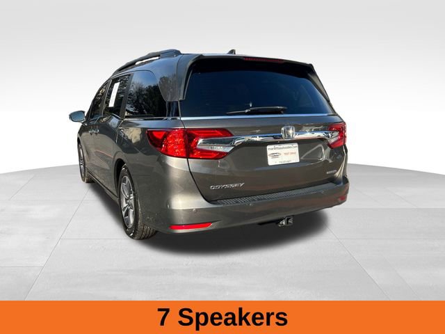 2019 Honda Odyssey Touring photo 3