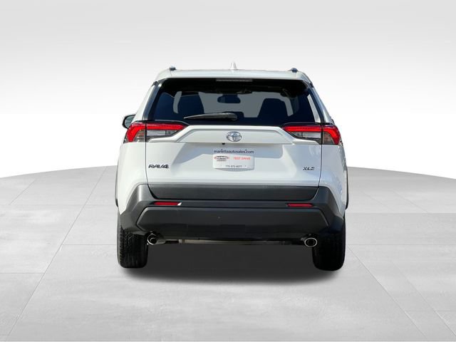 2019 Toyota RAV4 Premium XLE photo 4