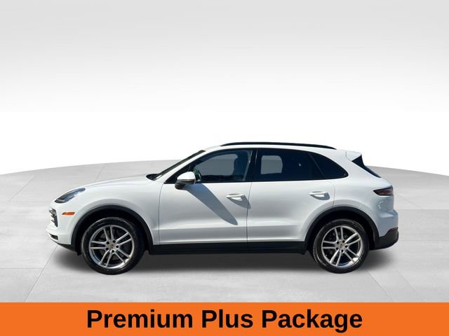 2019 Porsche Cayenne S photo 2