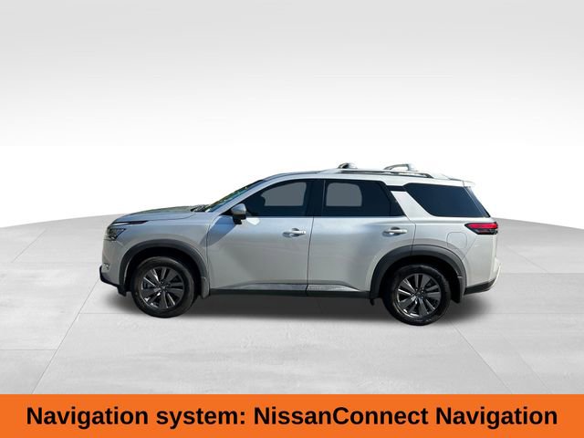 2022 Nissan Pathfinder SL photo 2
