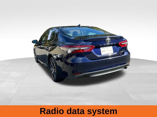 2022 Toyota Camry XLE photo 3