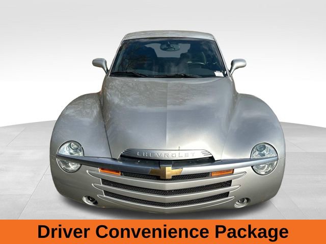 2004 Chevrolet SSR photo 3