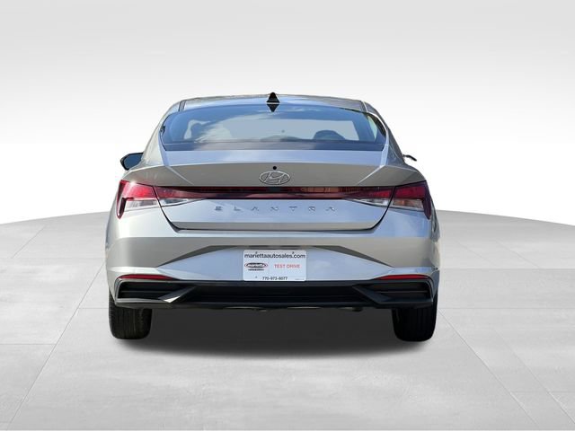 2021 Hyundai Elantra SE photo 3