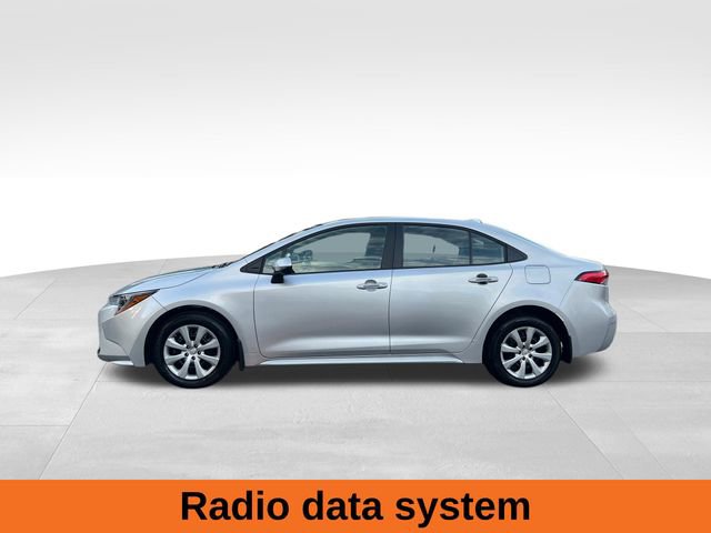 2025 Toyota Corolla LE photo 2