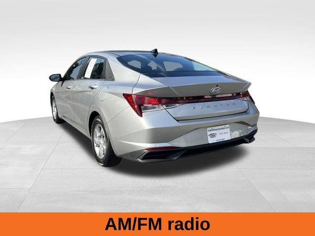 2021 Hyundai Elantra SE photo 2