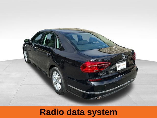 2018 Volkswagen Passat 2.0T S photo 3