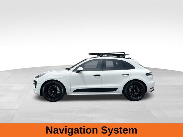 2021 Porsche Macan GTS photo 2