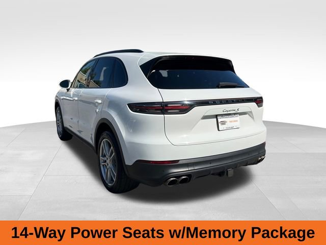2019 Porsche Cayenne S photo 3