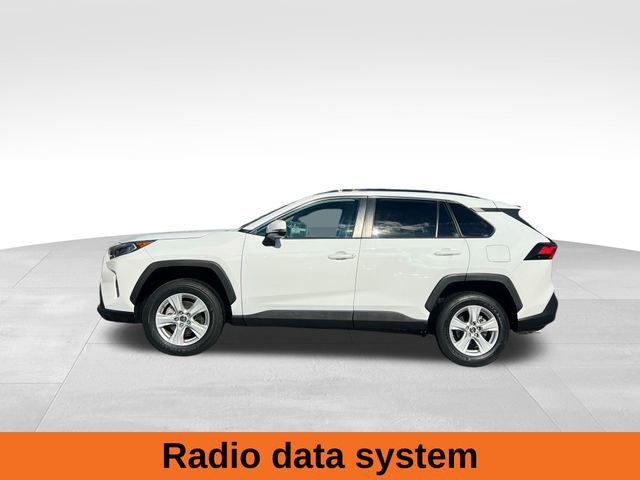 2019 Toyota RAV4 Premium XLE photo 2