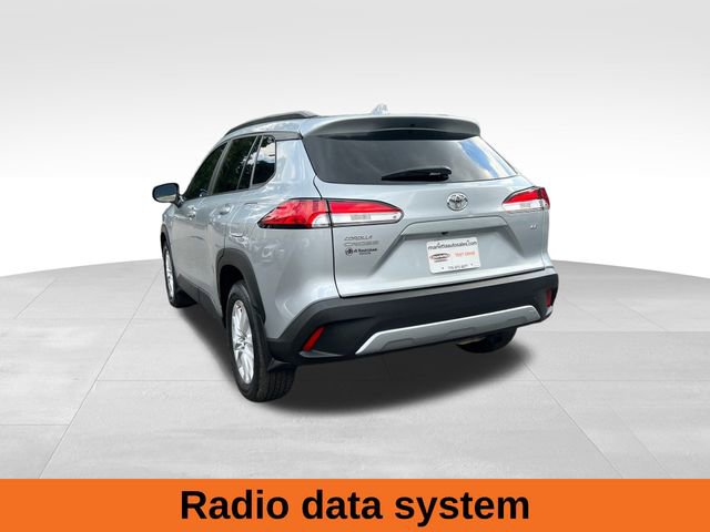 2024 Toyota Corolla Cross LE photo 3