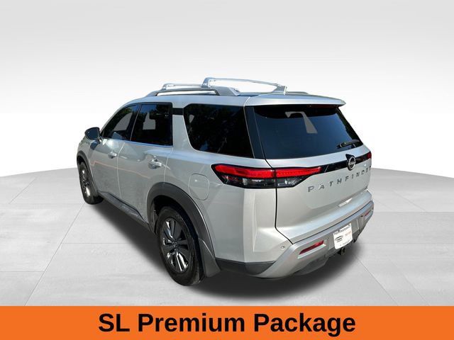 2022 Nissan Pathfinder SL photo 3