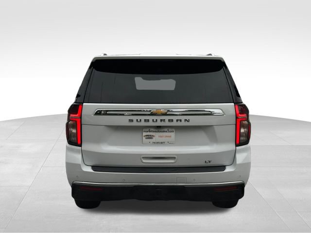 2021 Chevrolet Suburban LT photo 3