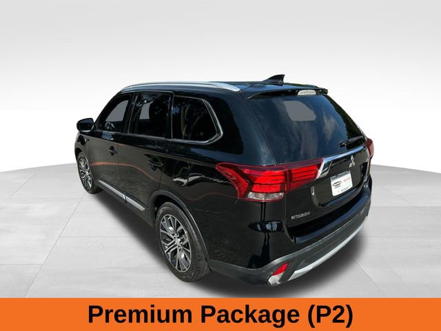 2017 Mitsubishi Outlander SE photo 3