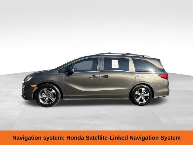 2019 Honda Odyssey Touring photo 2