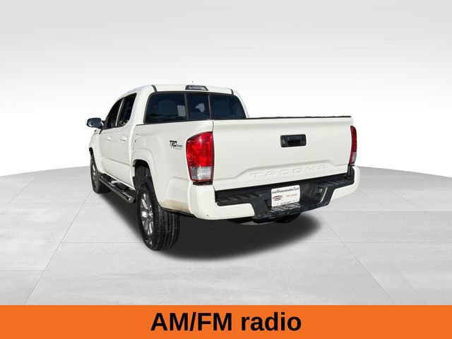 2017 Toyota Tacoma SR Double Cab photo 2