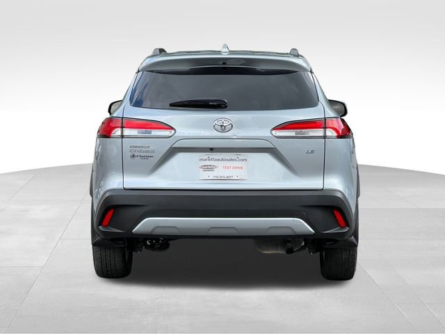 2024 Toyota Corolla Cross LE photo 4