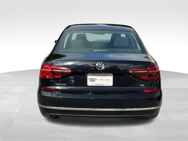 2018 Volkswagen Passat 2.0T S photo 4