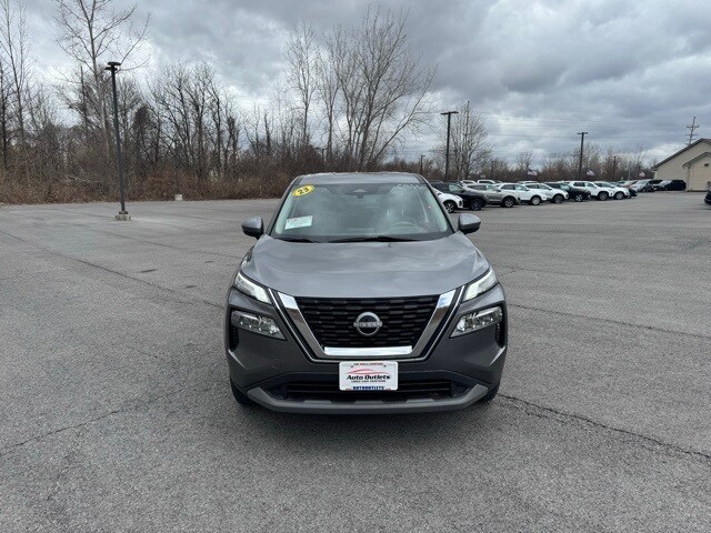 2023 Nissan Rogue SV photo 2
