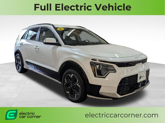 2023 Kia Niro Wind EV's photo