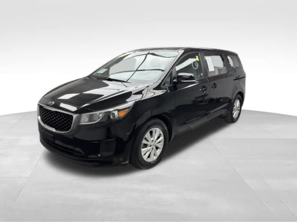 Used 2018 Kia Sedona L Van Passenger Van