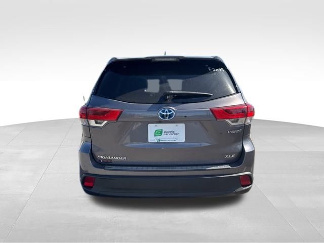 2019 Toyota Highlander Hybrid XLE photo 4