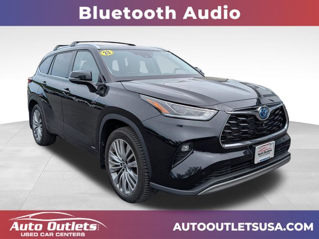 2023 Toyota Highlander Hybrid Platinum AWD's photo