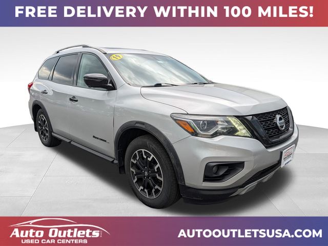 2019 Nissan Pathfinder SL 4WD's photo