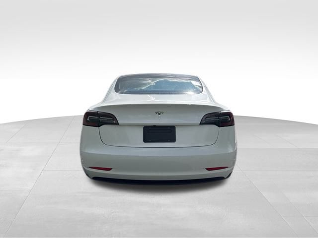 2021 Tesla Model 3 Standard Range Plus photo 4