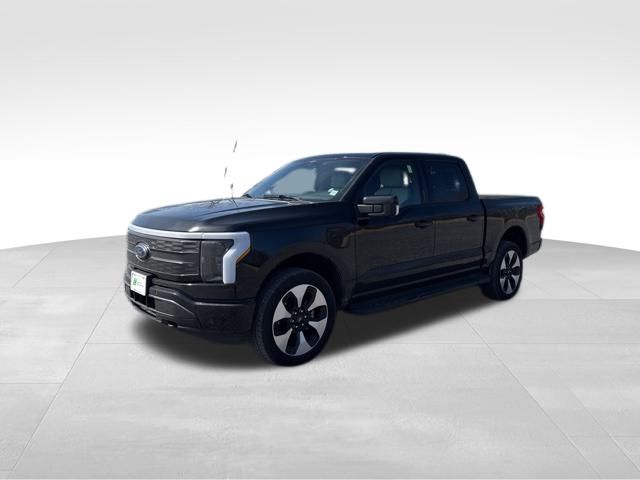 2023 Ford F-150 Lightning Platinum photo 2