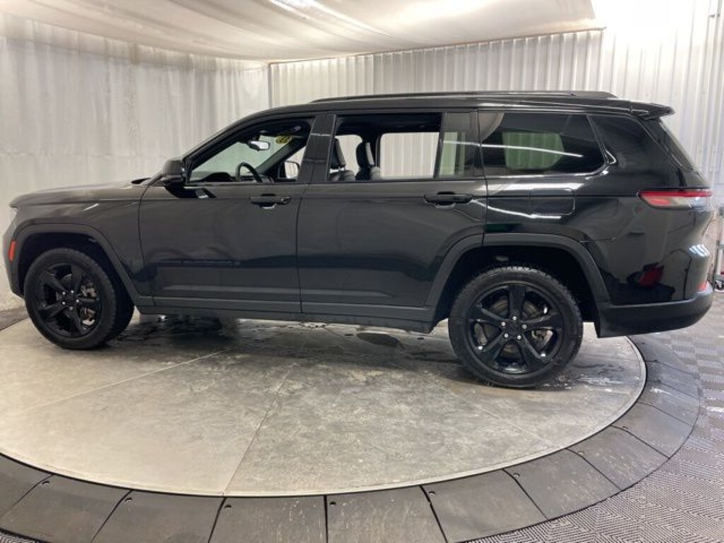 Used 2023 Jeep Grand Cherokee Altitude SUV