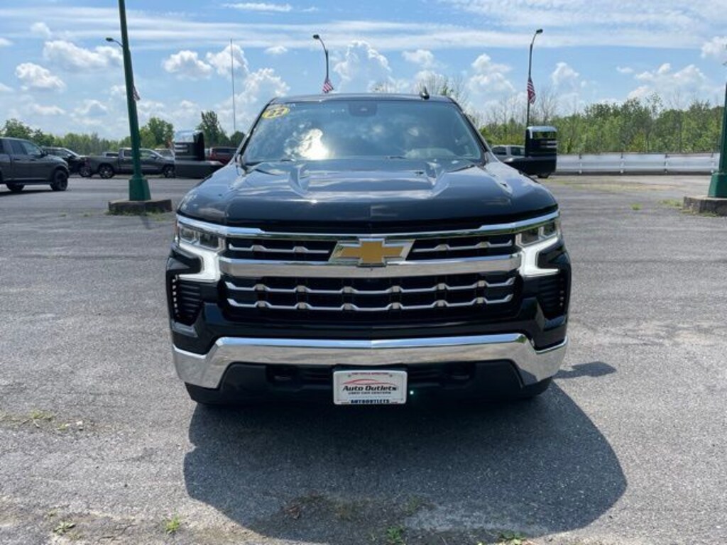 Used 2022 Chevrolet Silverado 1500 LT Truck Crew Cab