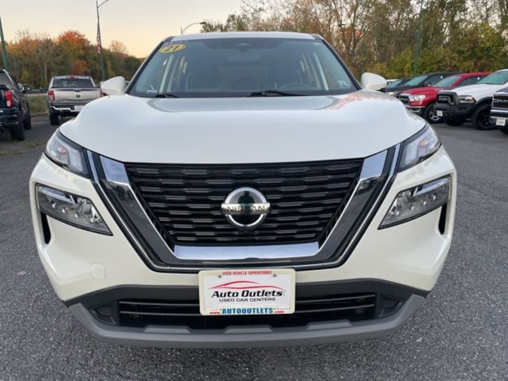 Used 2021 Nissan Rogue SV SUV