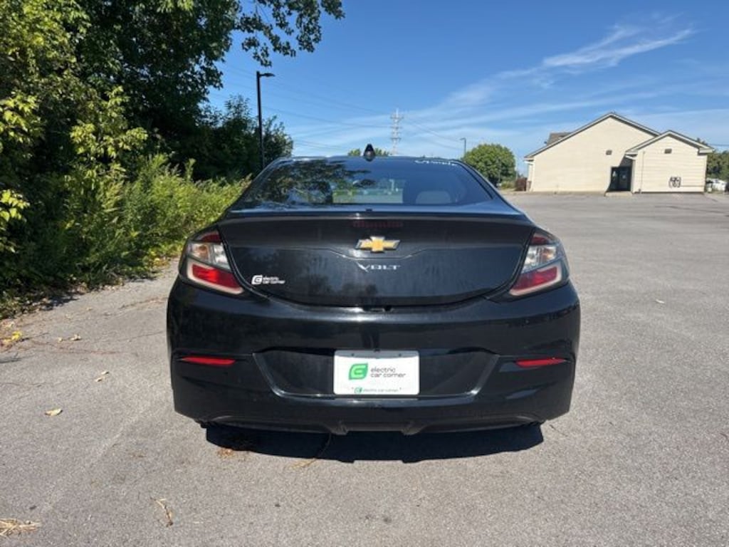 Used 2017 Chevrolet Volt LT Hatchback