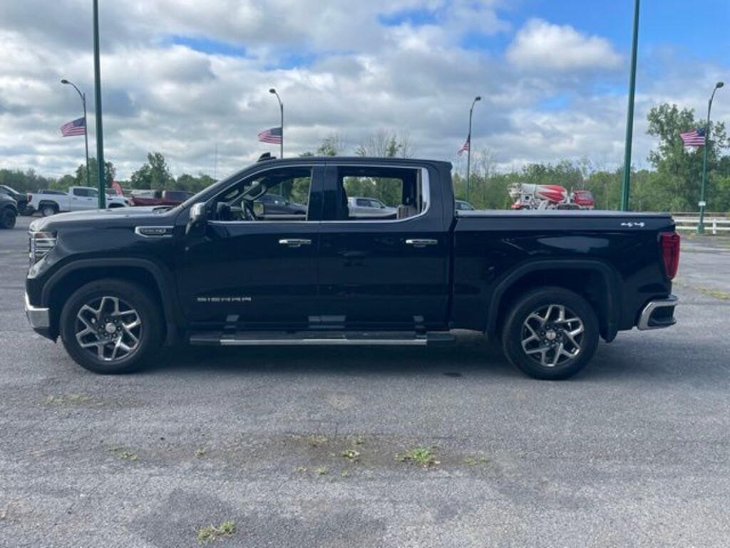 Used 2022 GMC Sierra 1500 SLT Truck Crew Cab