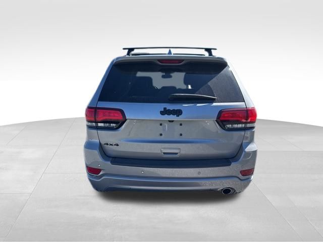 2019 Jeep Grand Cherokee Altitude photo 3