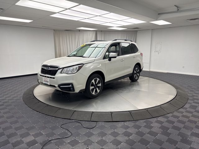 2018 Subaru Forester 2.5i Premium photo 2