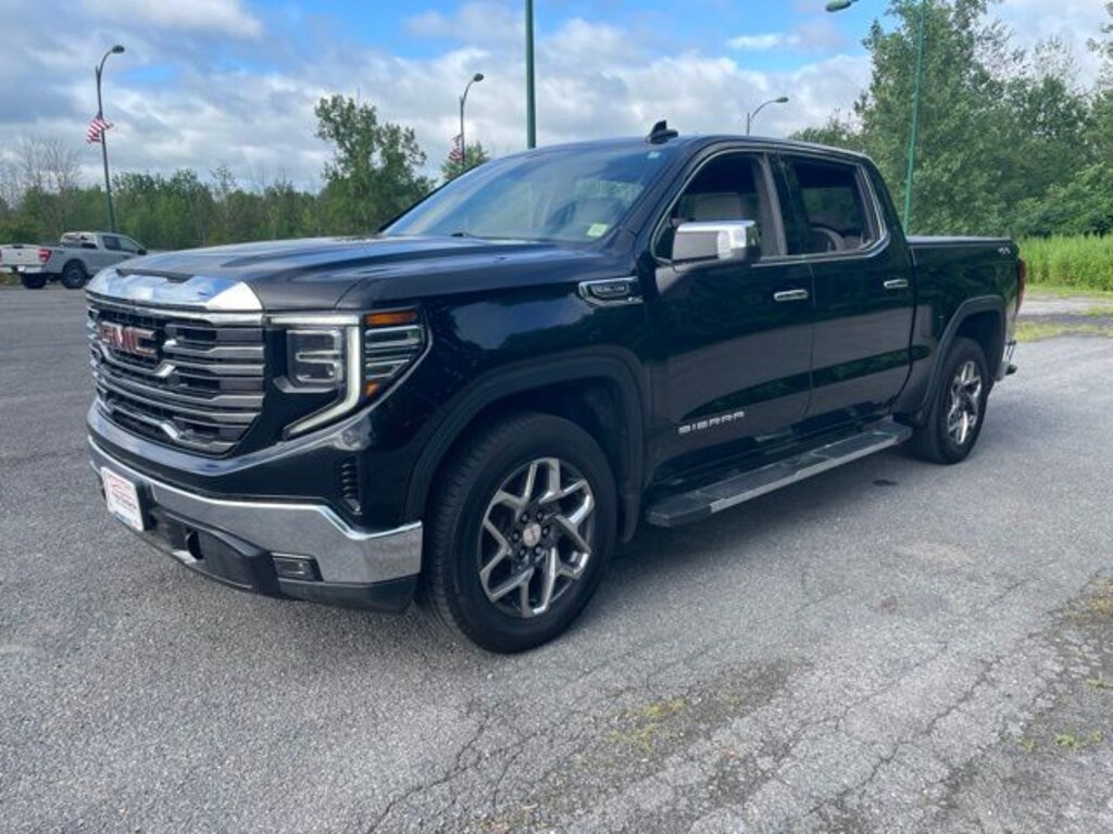 Used 2022 GMC Sierra 1500 SLT Truck Crew Cab