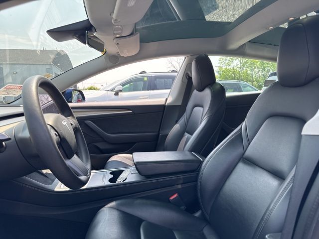 2022 Tesla Model 3 photo 3