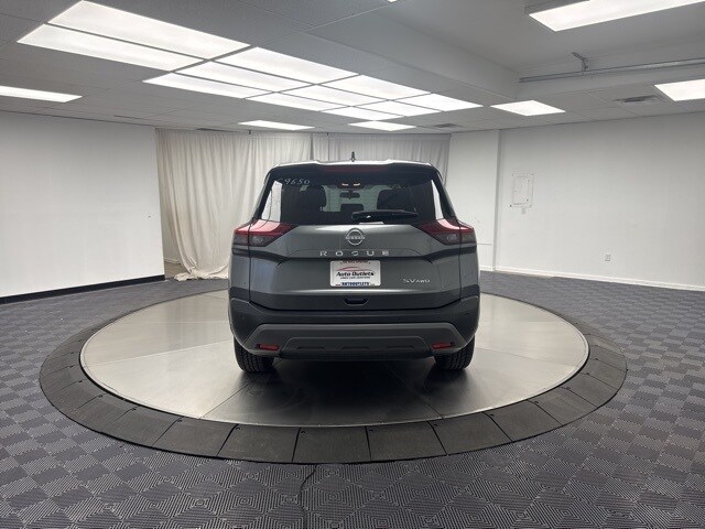 2023 Nissan Rogue SV photo 3