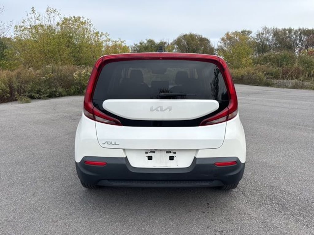 Used 2022 Kia Soul LX Hatchback