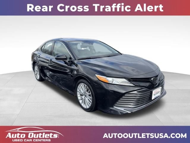 2019 Toyota Camry XLE's photo