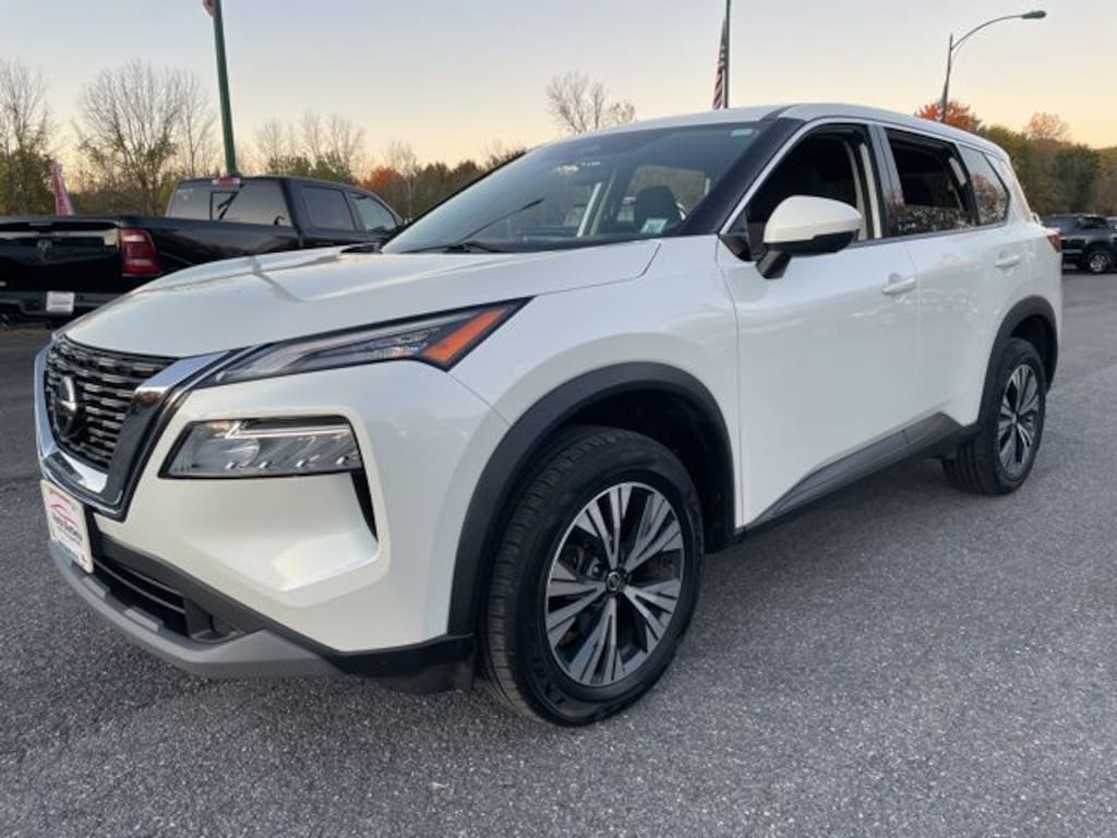 Used 2021 Nissan Rogue SV SUV